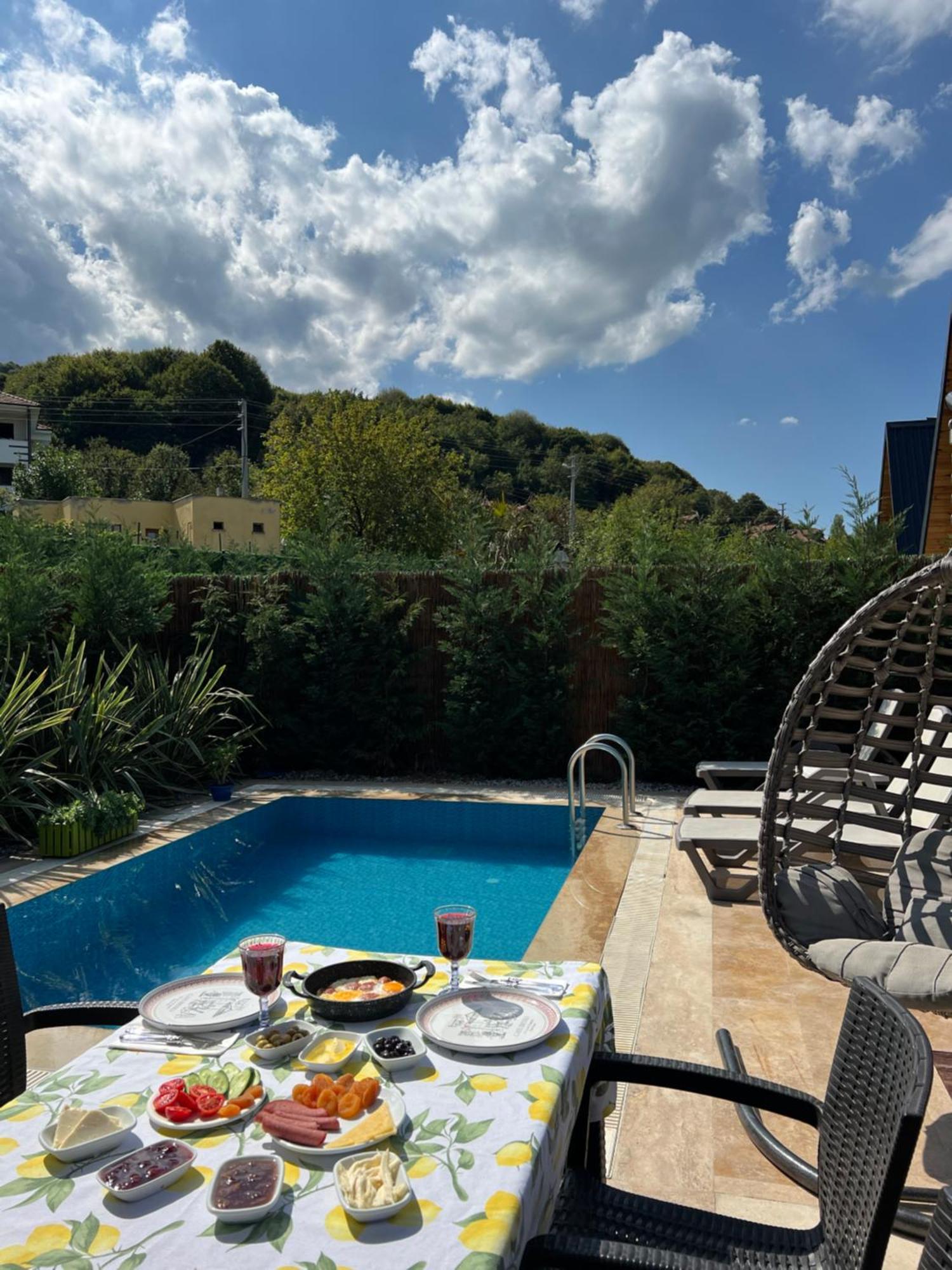 Teona Kartepe Bungalov Екстериор снимка